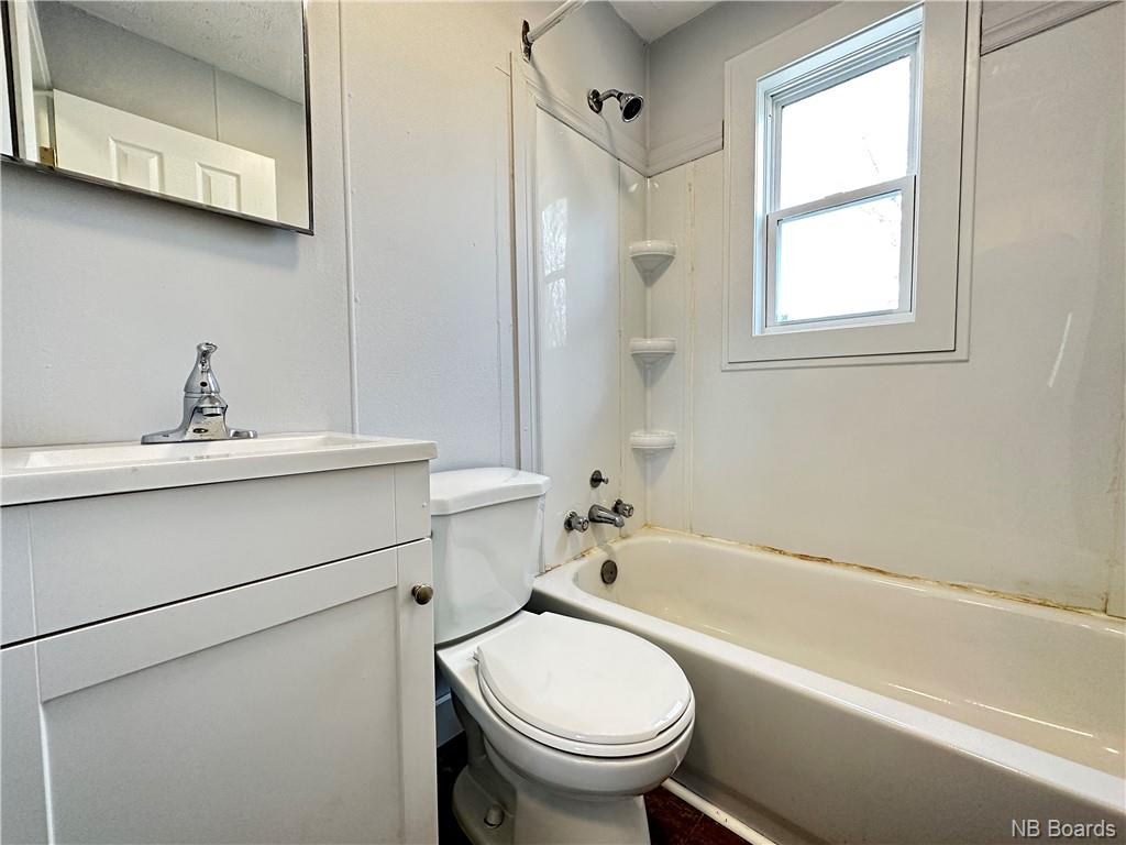5 Murray Avenue, Fredericton, New Brunswick, Canada