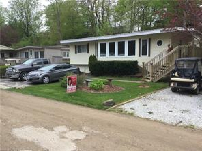 4895 Lakeshore Road, Plympton-wyoming Ontario, Canada
