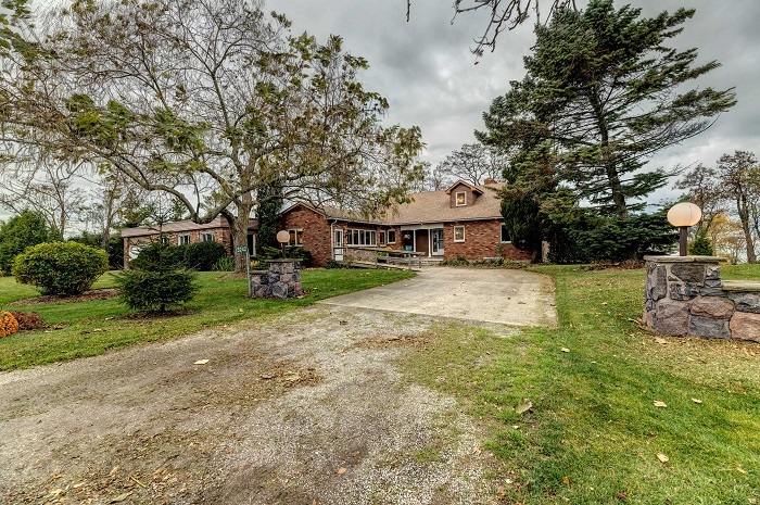 5242 Cliff Road, Lambton Shores Ontario, Canada