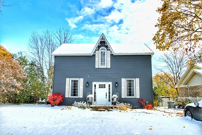15 Macnab St, Forest Ontario, Canada