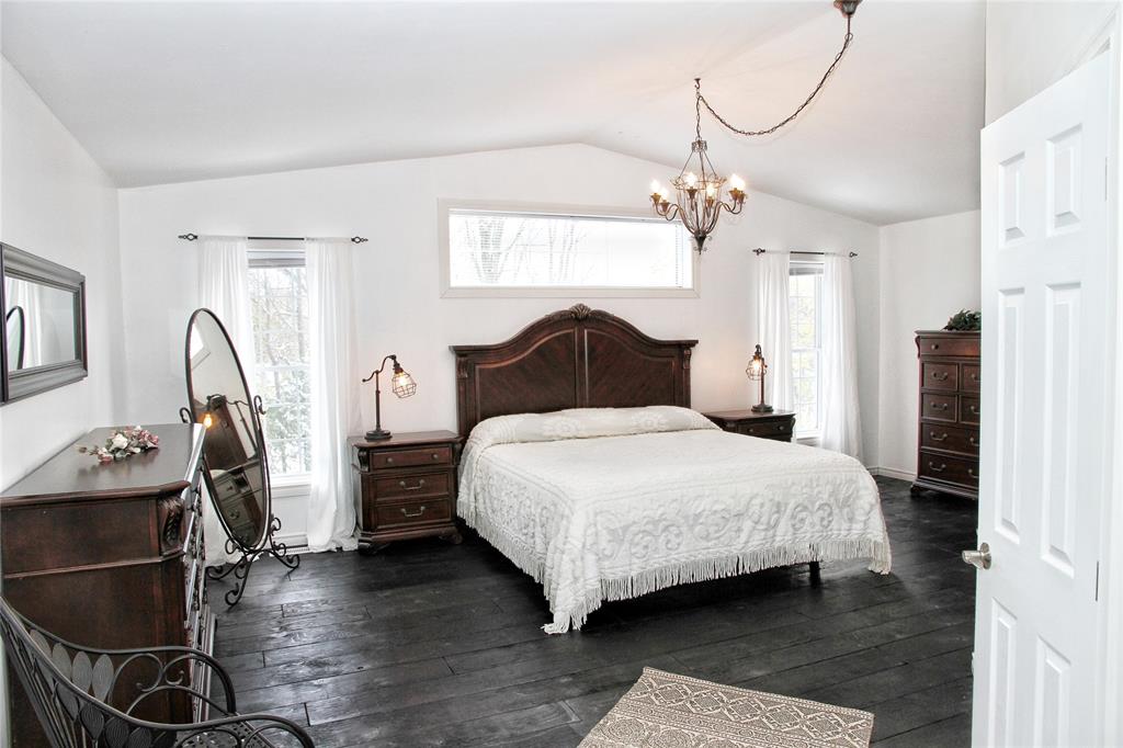 15 MACNAB Street, Lambton Shores Ontario, Canada