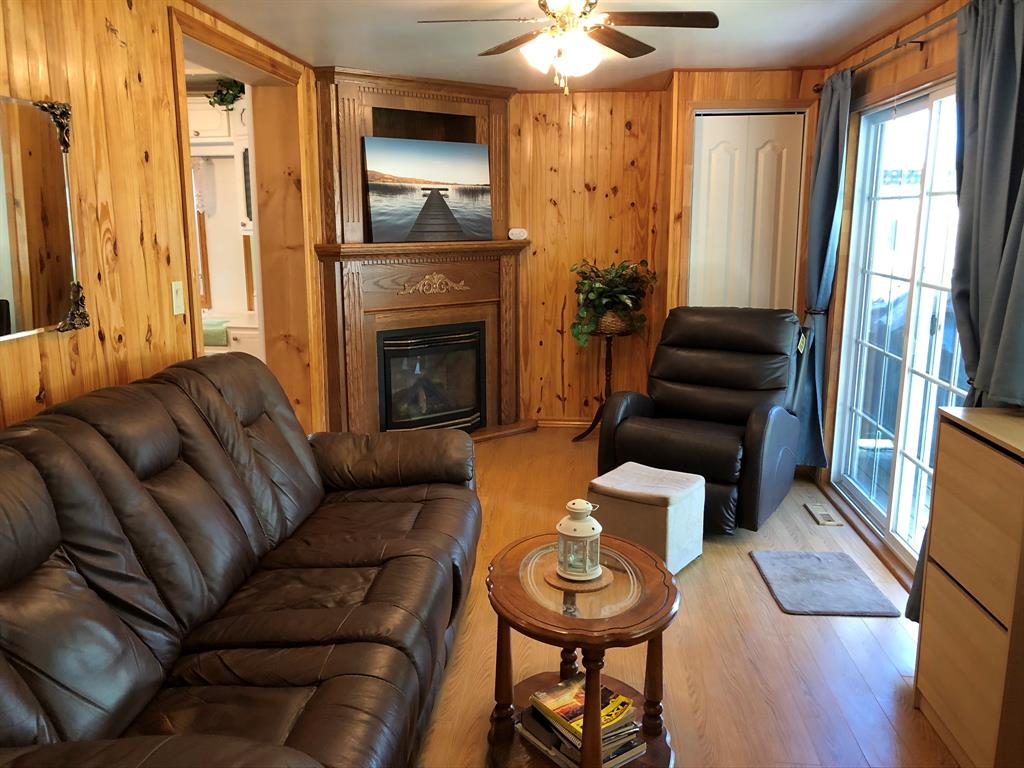 4895 LAKESHORE Road Unit# A70, Plympton-Wyoming Ontario, Canada