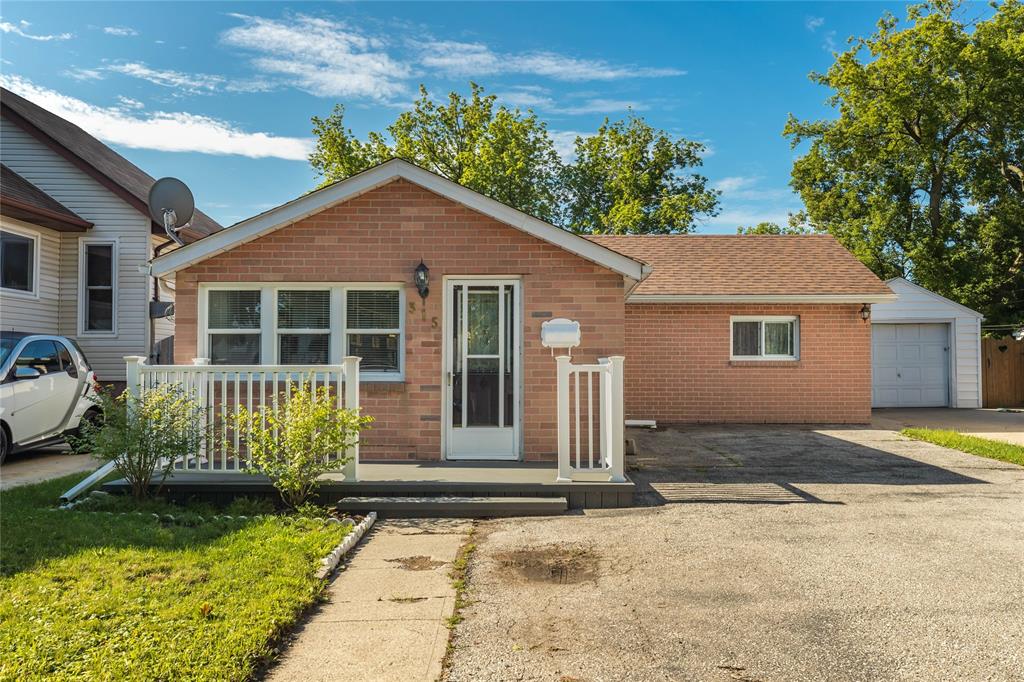 315 COBDEN Street, Sarnia Ontario, Canada
