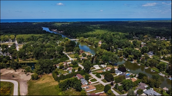 9929 Prince Phillip St, Lambton Shores, Ontario, Canada