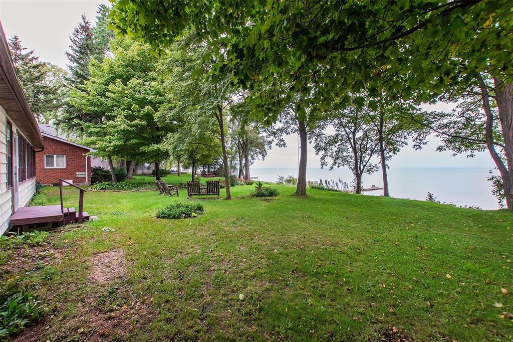 5410 OAK Avenue, Lambton Shores, Ontario, Canada