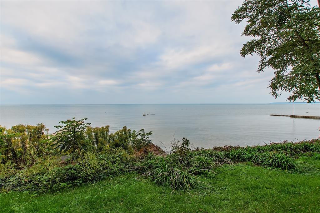 5410 OAK Avenue, Lambton Shores, Ontario, Canada
