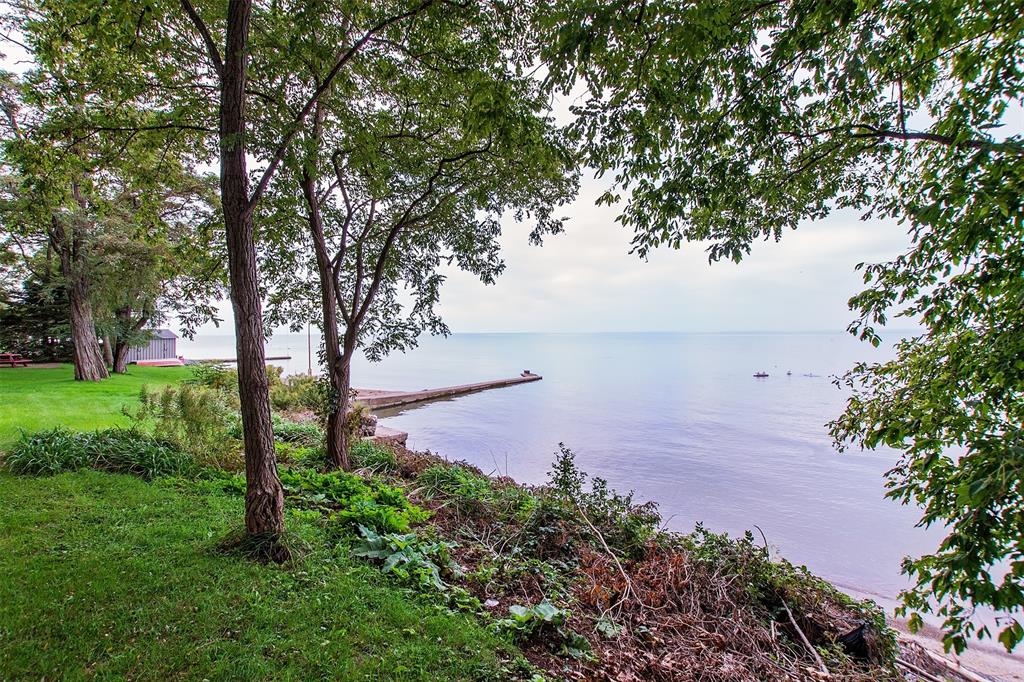 5410 OAK Avenue, Lambton Shores, Ontario, Canada
