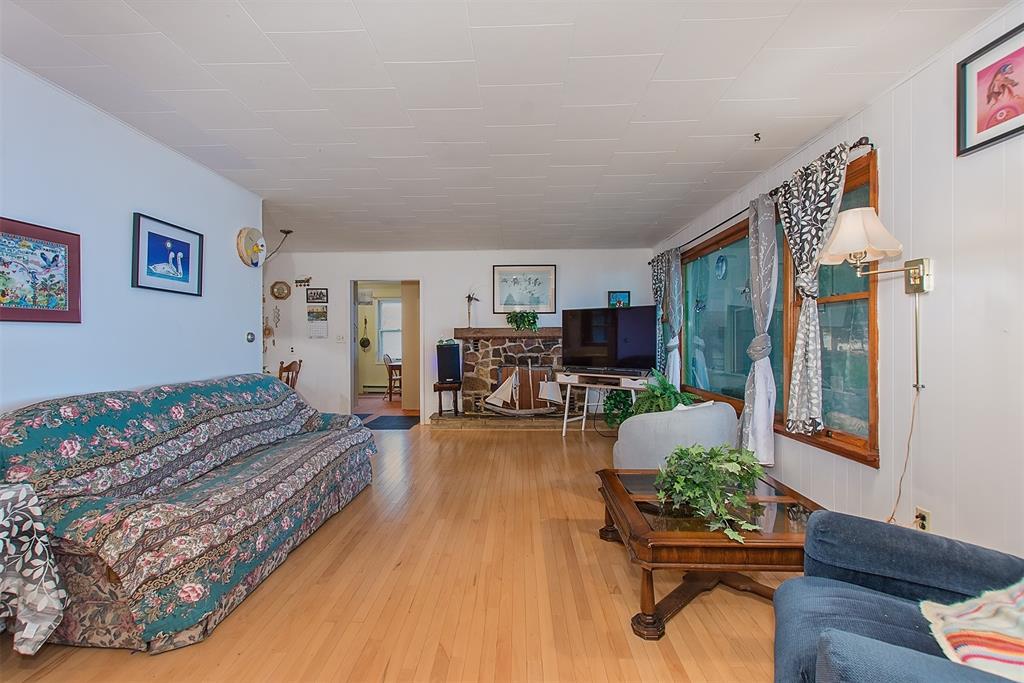 5410 OAK Avenue, Lambton Shores, Ontario, Canada