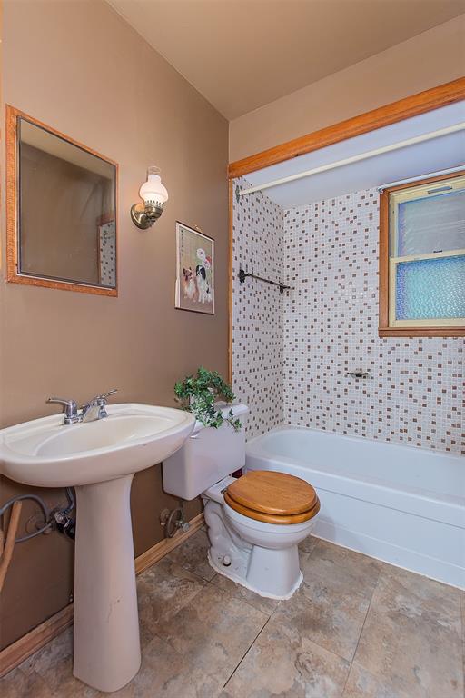 5410 OAK Avenue, Lambton Shores, Ontario, Canada