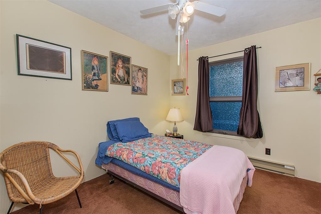 5410 OAK Avenue, Lambton Shores, Ontario, Canada