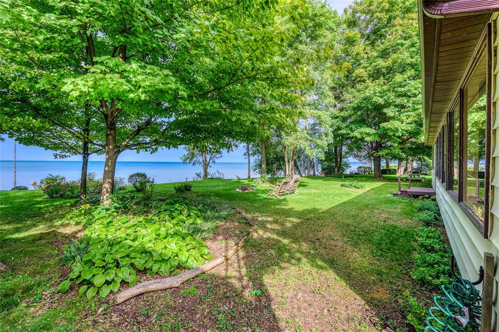 5410 OAK Avenue, Lambton Shores, Ontario, Canada