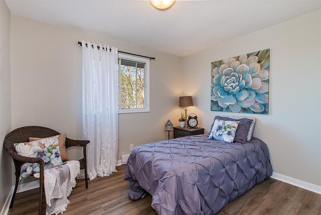 2 JUNIPER Place, Lambton Shores, Ontario, Canada