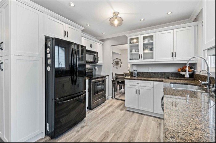 219 Oslo Cres, Sarnia, Ontario, Canada