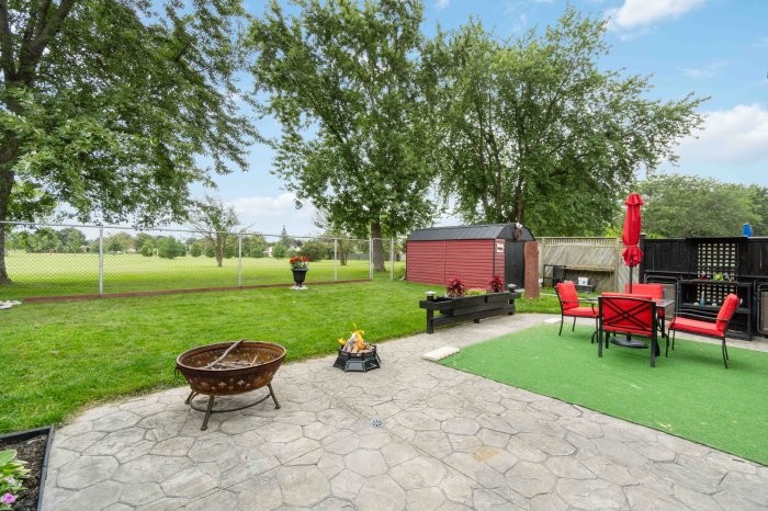 219 Oslo Cres, Sarnia, Ontario, Canada