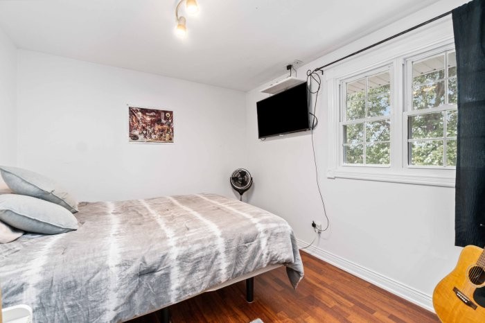 219 Oslo Cres, Sarnia, Ontario, Canada