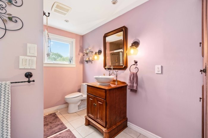 219 Oslo Cres, Sarnia, Ontario, Canada