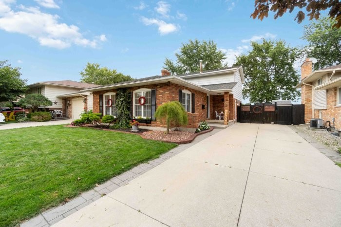 219 Oslo Cres, Sarnia, Ontario, Canada