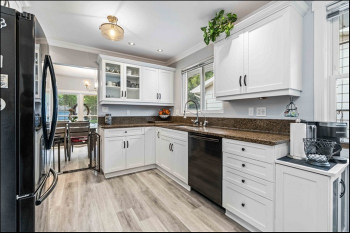 219 Oslo Cres, Sarnia, Ontario, Canada