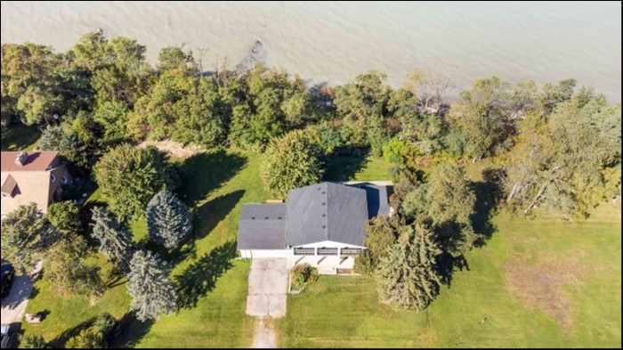 5250 Cliff Road , Lambton Shores, Ontario, Canada