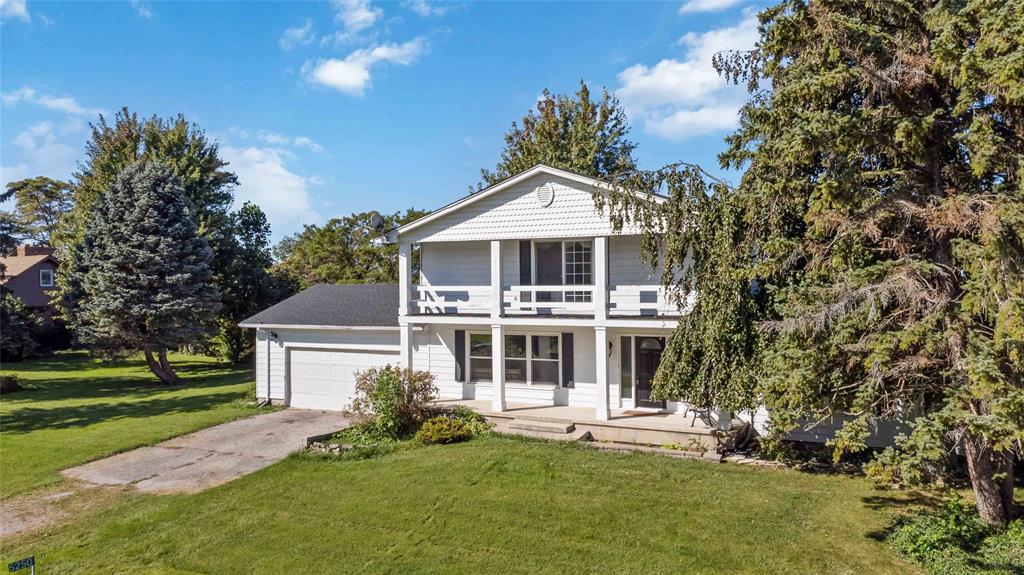 5250 Cliff Road, Lambton Shores Ontario, Canada