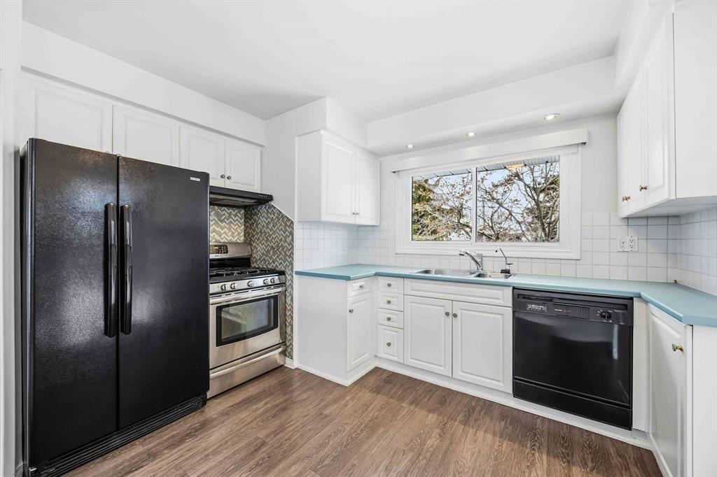 1910 KENWICK Street, Sarnia, Ontario, Canada photo 12