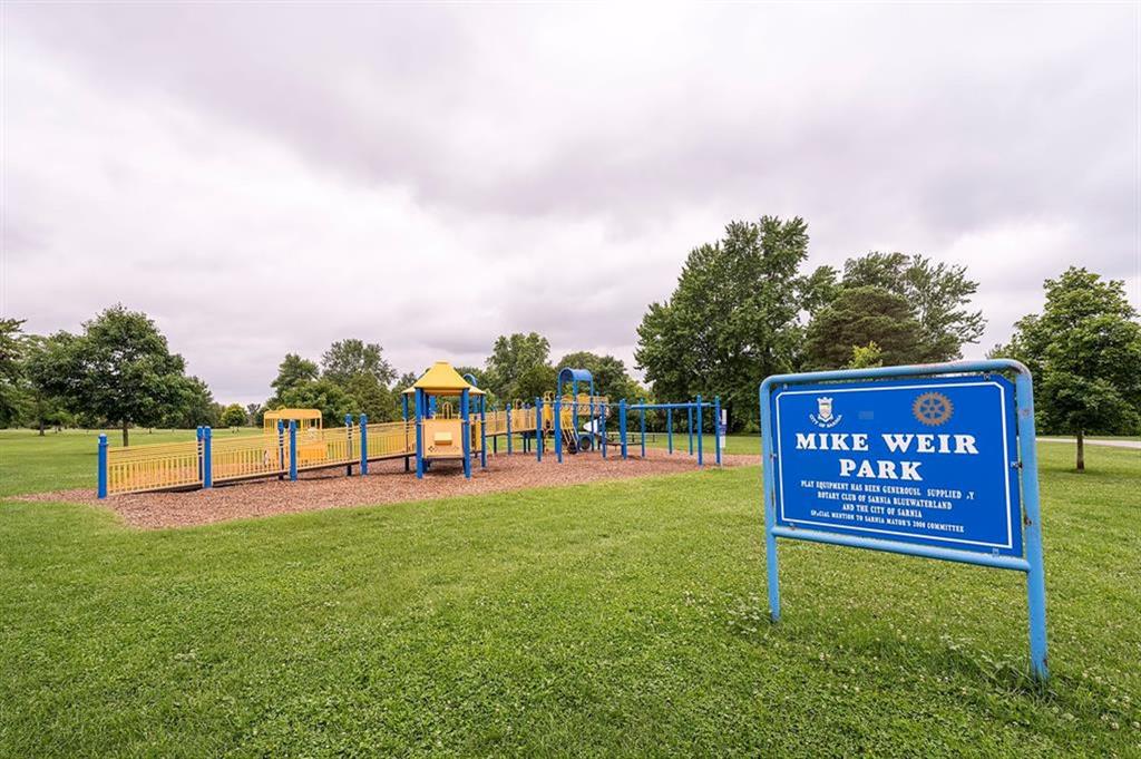 1910 KENWICK Street, Sarnia, Ontario, Canada photo 49