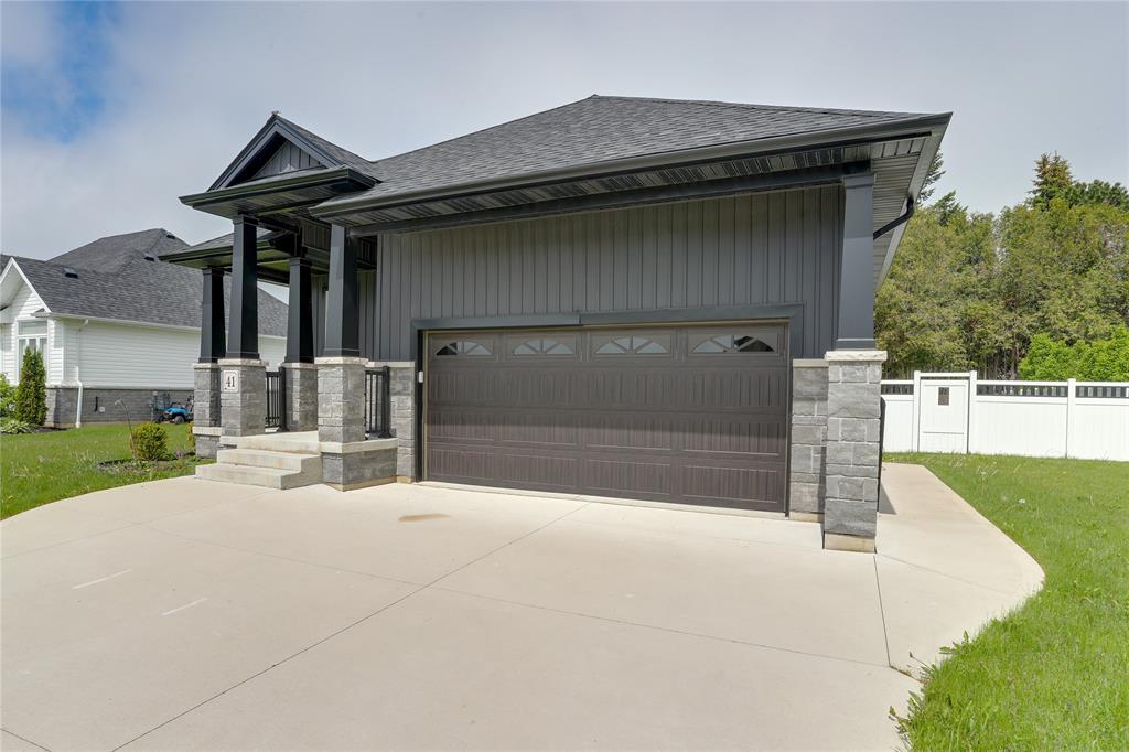 41 Sleepy Meadow Drive photo 3