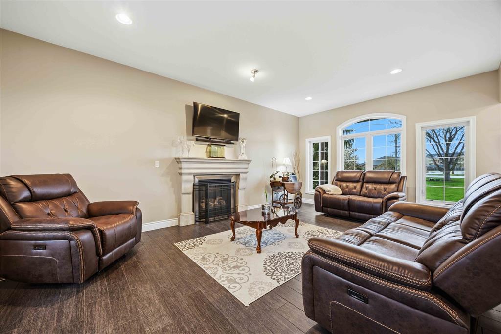 589 ST CLAIR Parkway, St. Clair, Ontario, Canada photo 5
