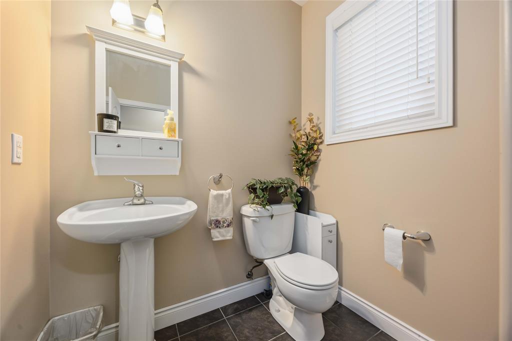 589 ST CLAIR Parkway, St. Clair, Ontario, Canada photo 11