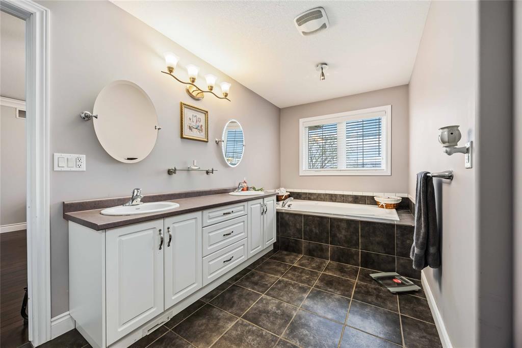 589 ST CLAIR Parkway, St. Clair, Ontario, Canada photo 14