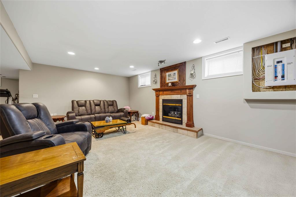 589 ST CLAIR Parkway, St. Clair, Ontario, Canada photo 25