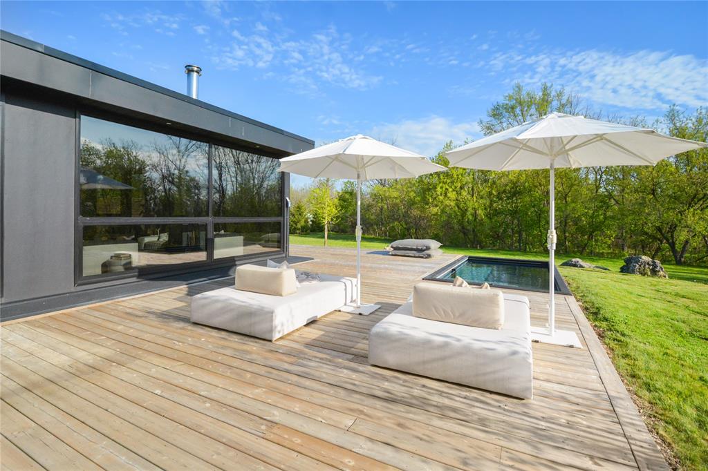 10 EUREKA Street, Lambton Shores, Ontario, Canada photo 3