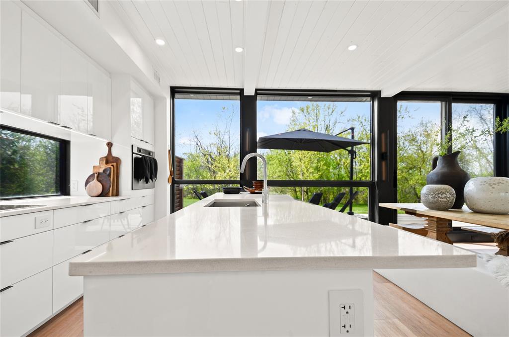 10 EUREKA Street, Lambton Shores, Ontario, Canada photo 6