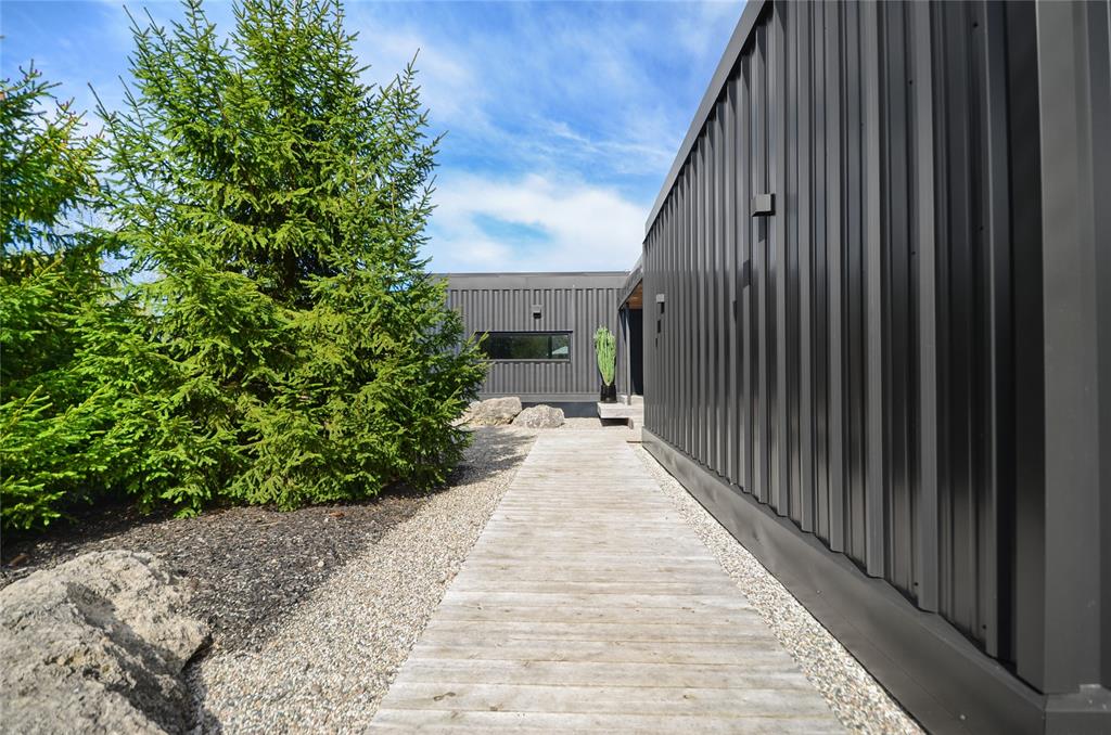 10 EUREKA Street, Lambton Shores, Ontario, Canada photo 33