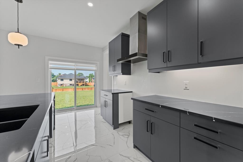 79 Noble Court photo 16