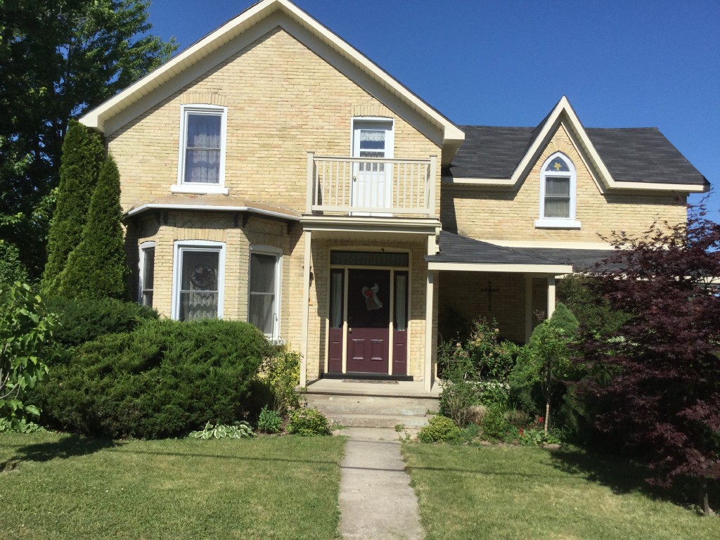 20 James St North, Lambton Shores Ontario, Canada