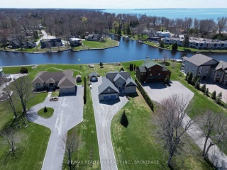 33 Paradise Blvd, Ramara Ontario, Canada