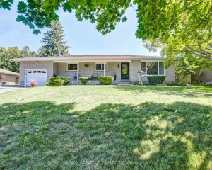 24 Sunset Dr, Norfolk Ontario, Canada