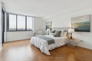2350 Bridletowne Circ, Toronto Ontario