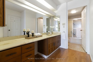 2350 Bridletowne Circ, Toronto Ontario