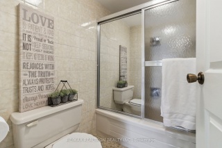 2350 Bridletowne Circ, Toronto Ontario