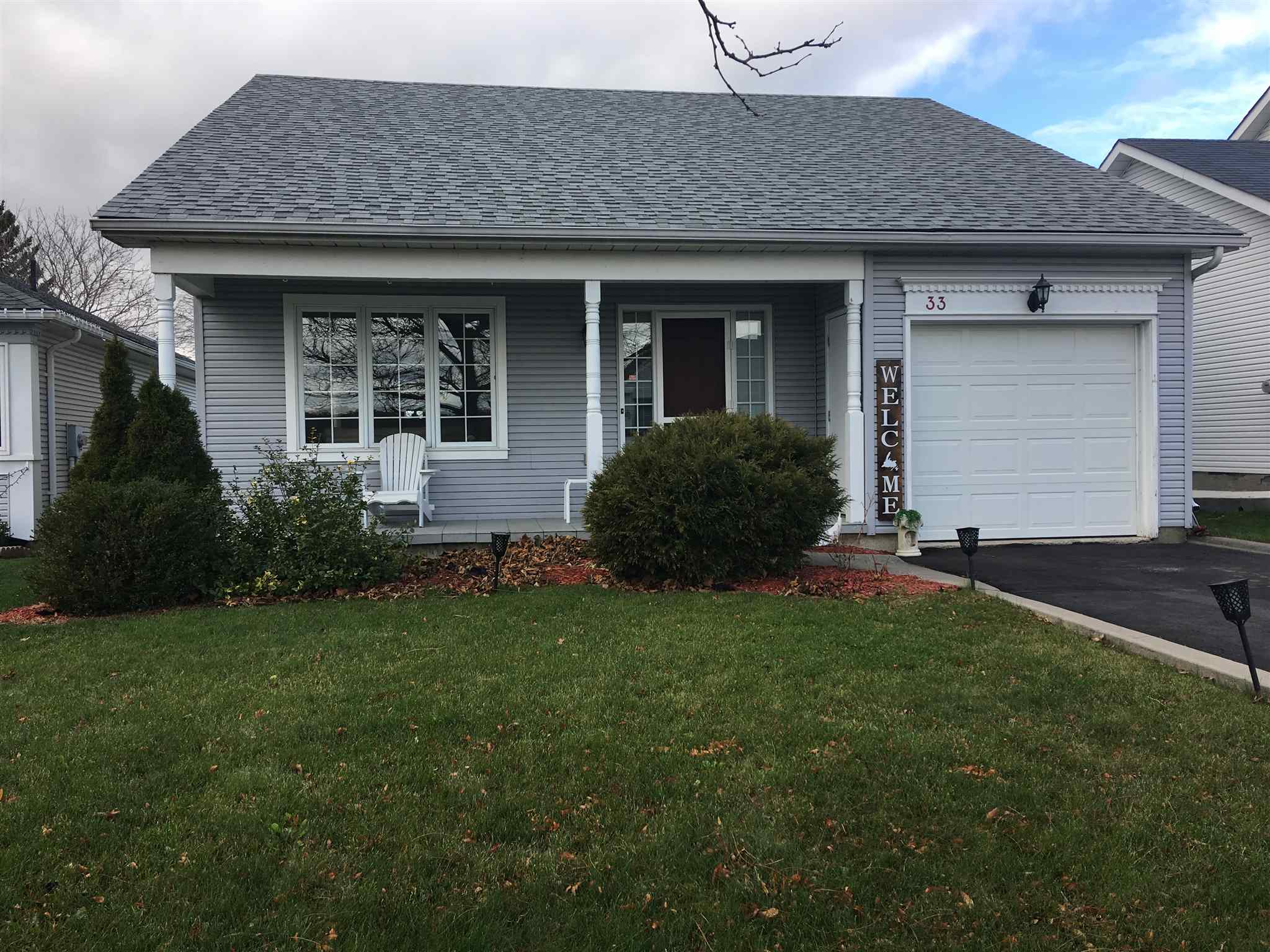 33 Abbey Dawn Drive, Bath Ontario, Canada
