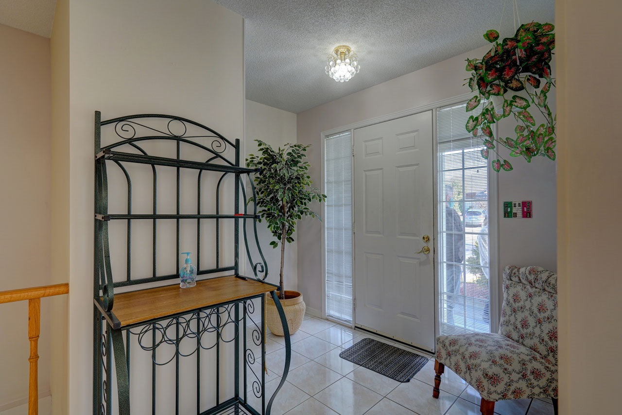 33 Abbey Dawn Drive, Bath Ontario, Canada