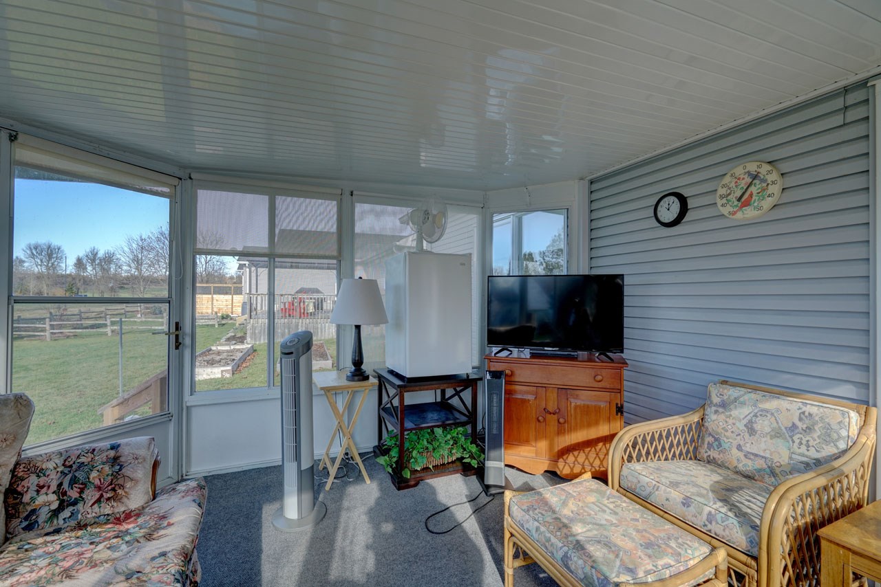 33 Abbey Dawn Drive, Bath Ontario, Canada