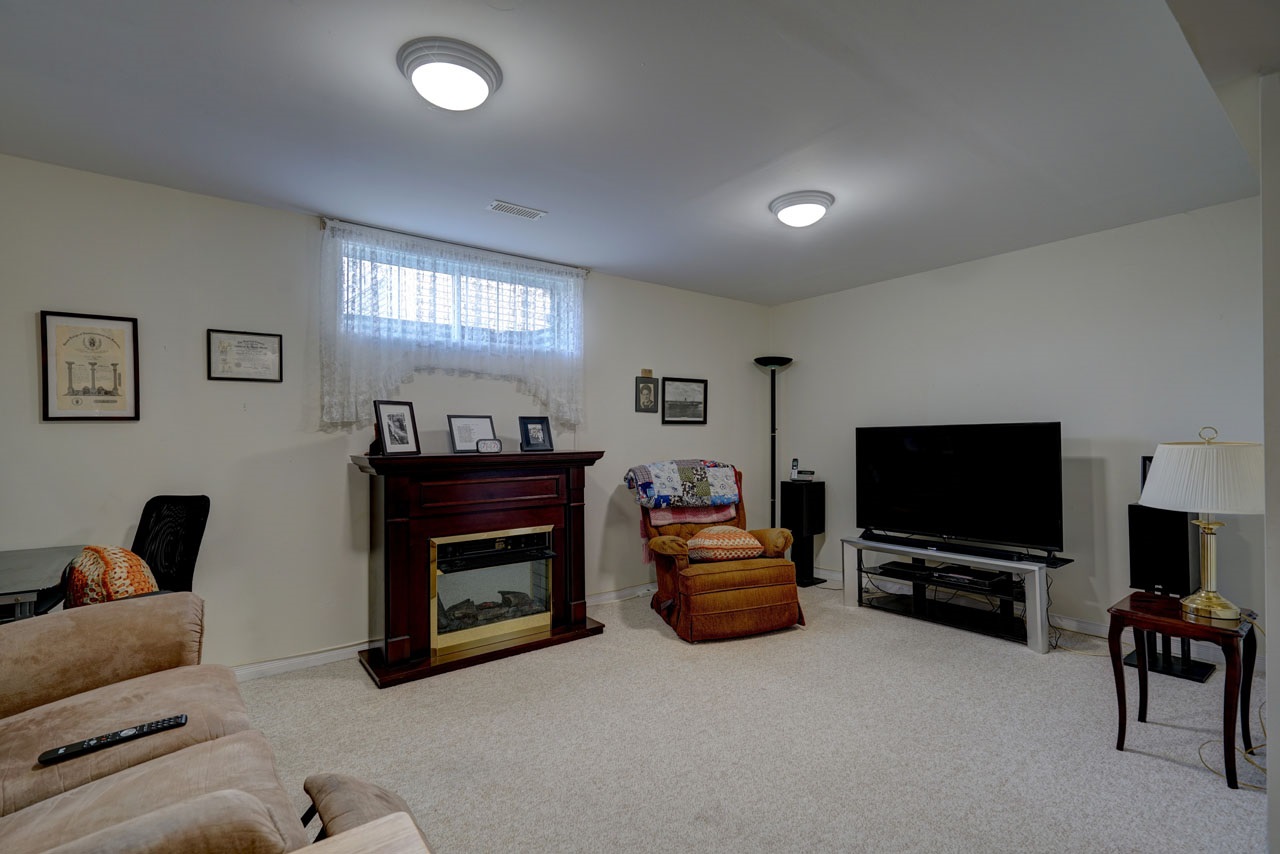 33 Abbey Dawn Drive, Bath Ontario, Canada