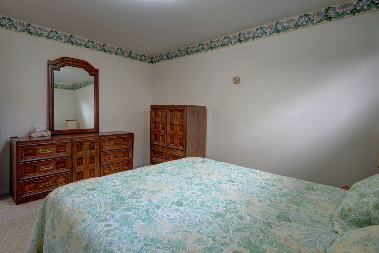 33 Abbey Dawn Drive, Bath Ontario, Canada