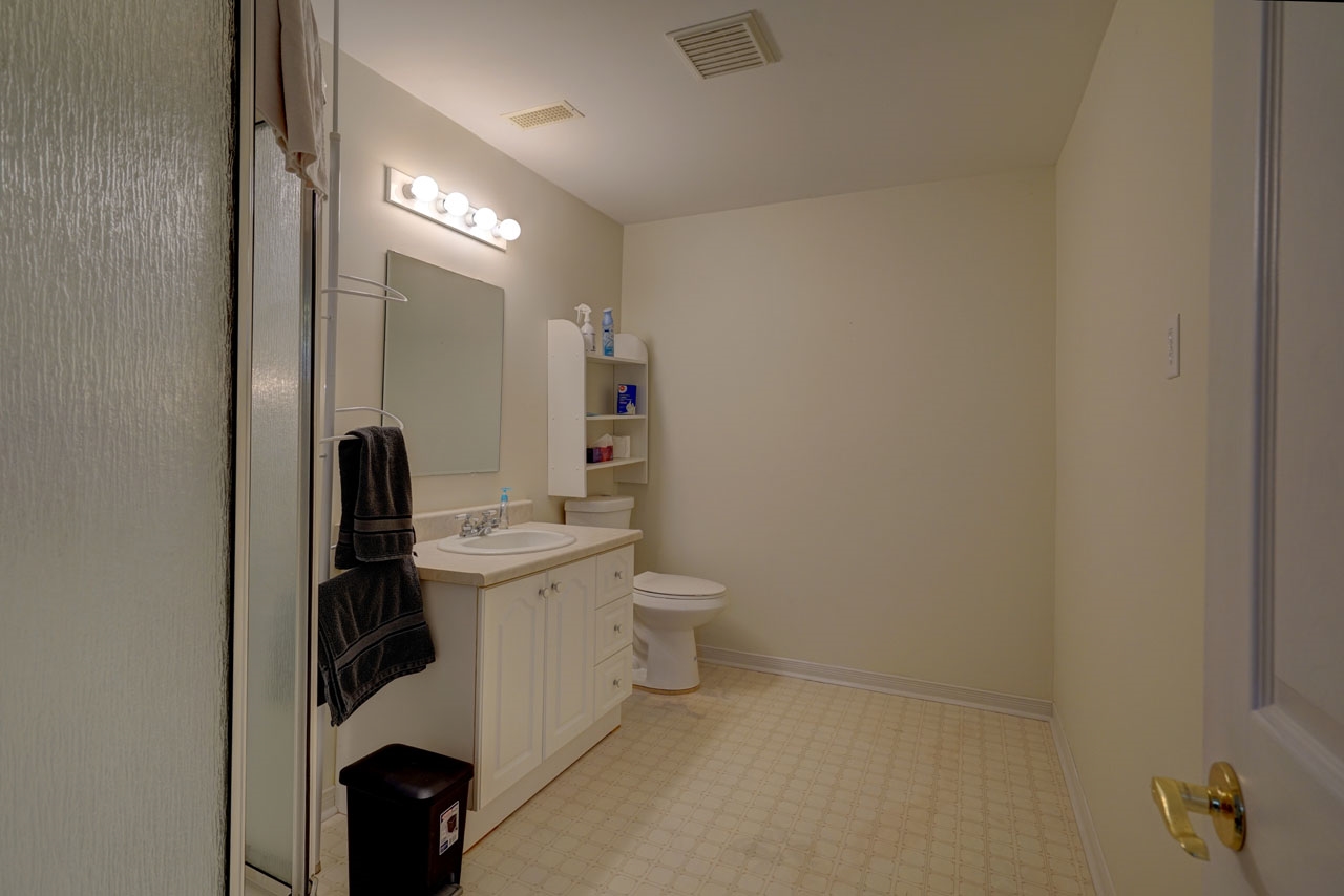 33 Abbey Dawn Drive, Bath Ontario, Canada