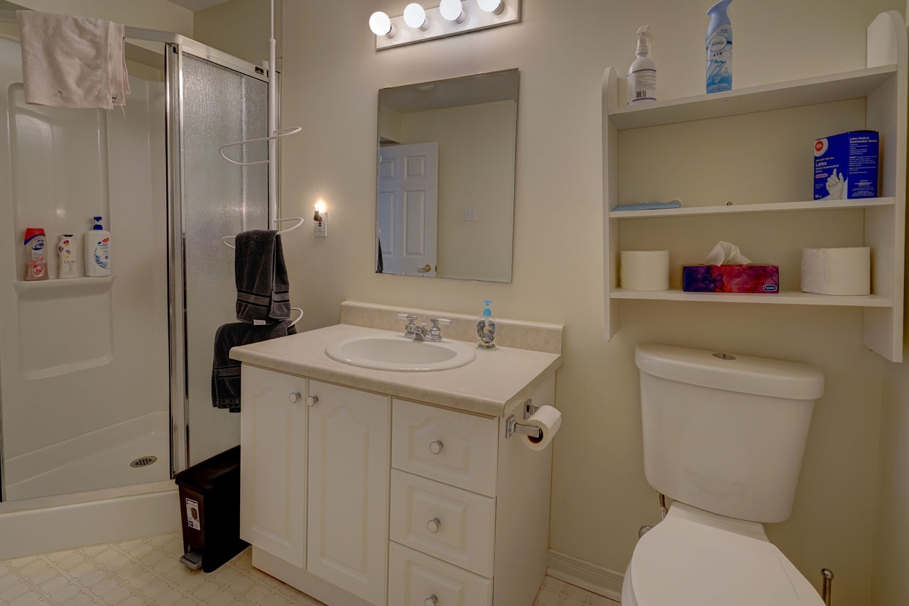 33 Abbey Dawn Drive, Bath Ontario, Canada