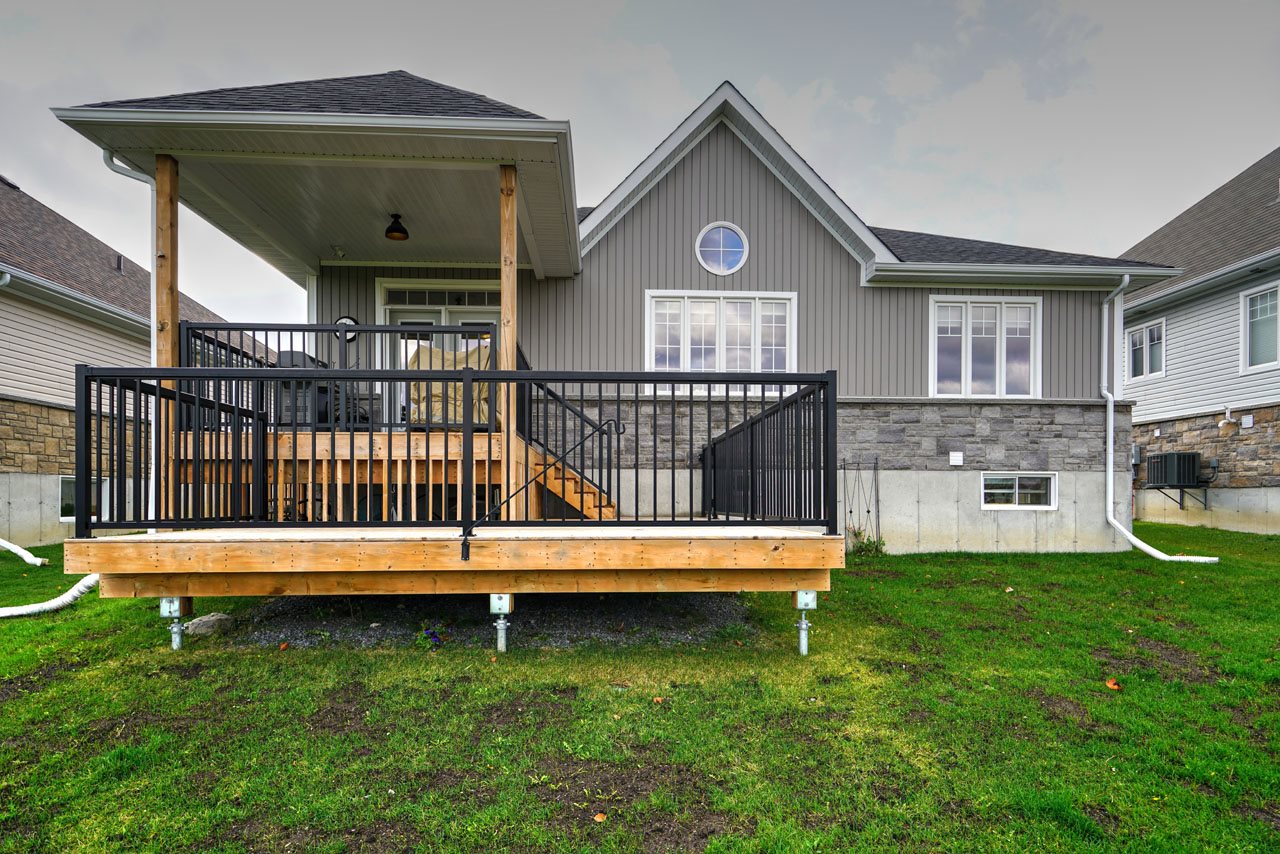 121 Country Club Drive, Bath Ontario, Canada