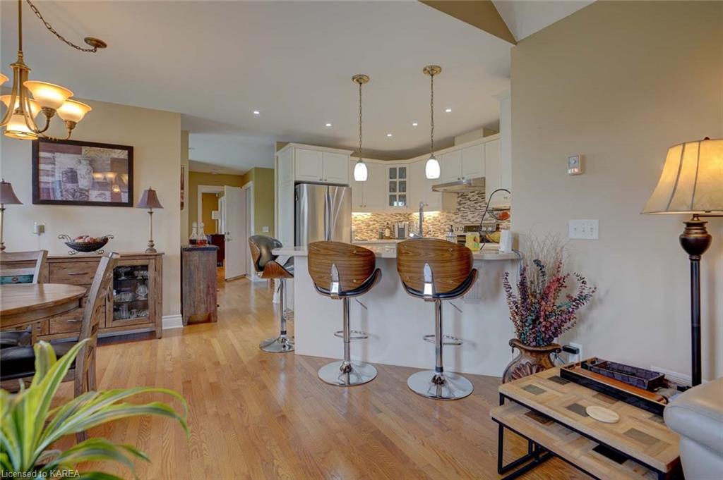 100 BRITANNIA Crescent, Bath, Ontario, Canada